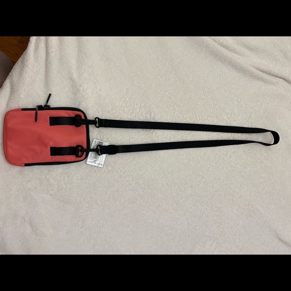 NWT Lululemon Easy Access Crossover Bag - Picture 4 of 4